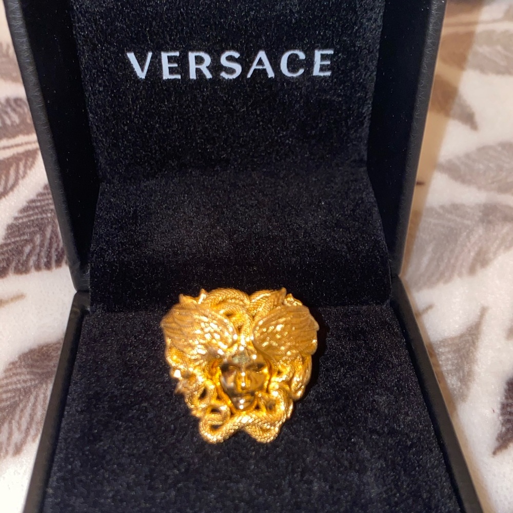 versace ring